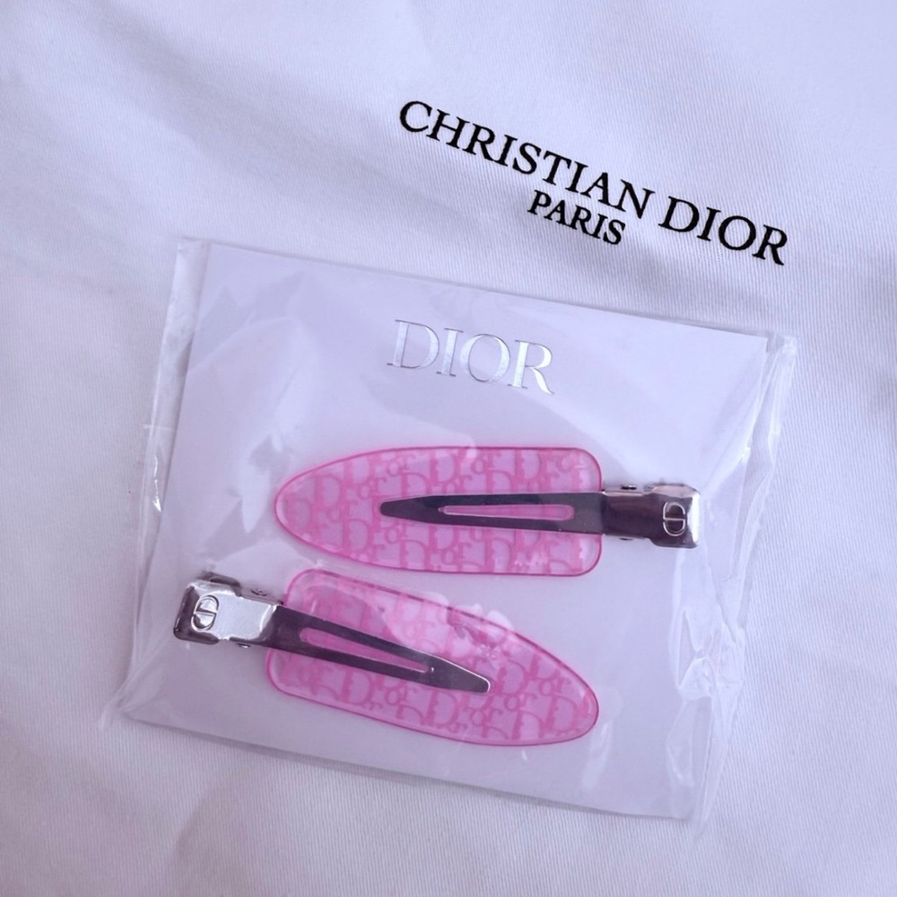 Dior Backstage Pink Hair Clips - Picture 4 of 8